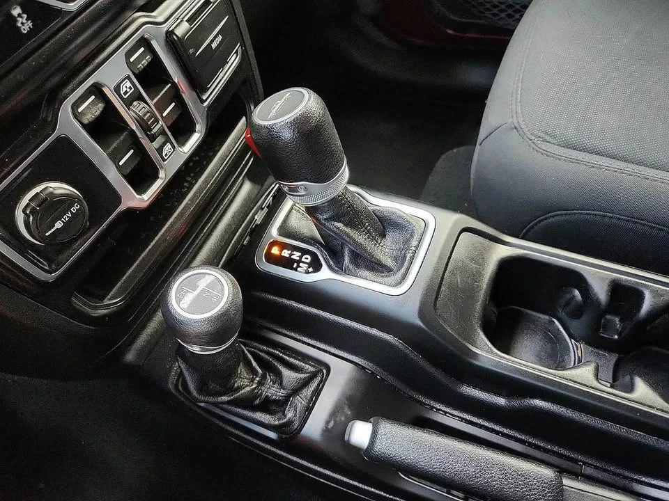 2021 Jeep JT Gladiator - Image 15 of 18