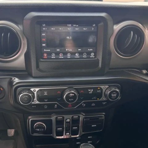 2021 Jeep JT Gladiator - Image 12 of 15