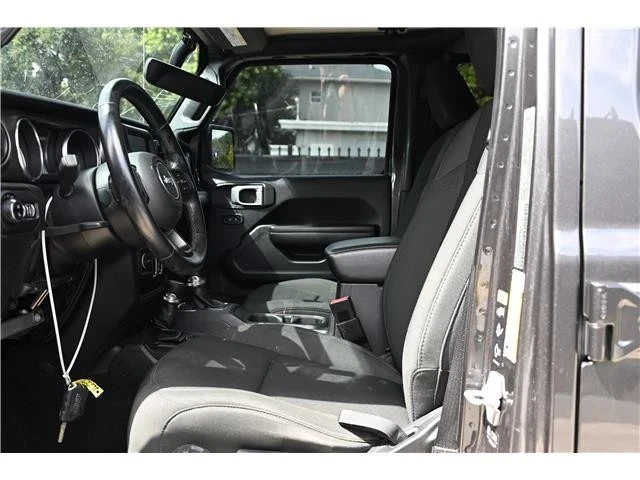 2021 Jeep JT Gladiator - Image 16 of 21