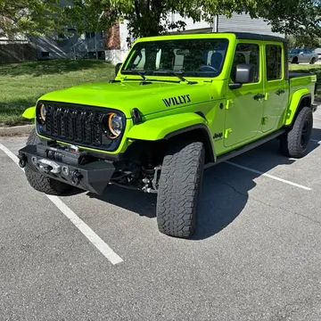 2021 Jeep Gladiator Willys Pickup 4D 5 ft