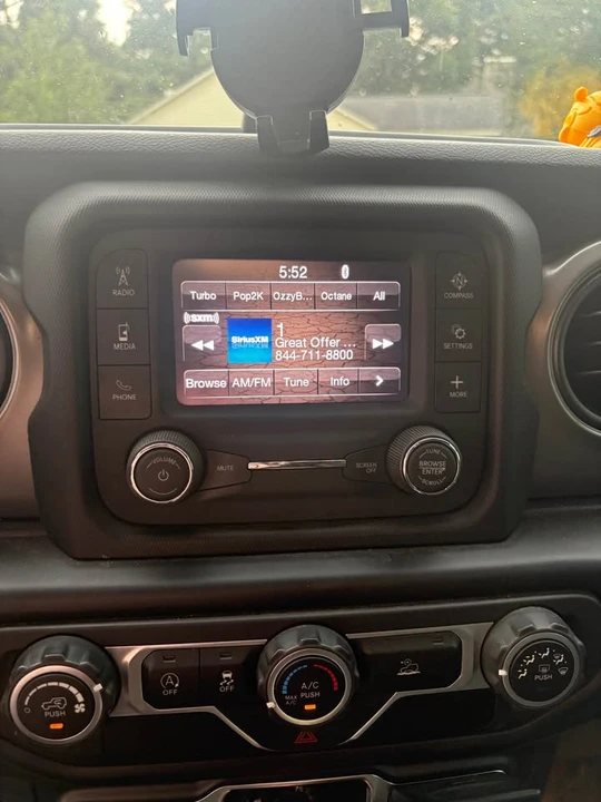 2021 Jeep JT Gladiator - Image 5 of 8