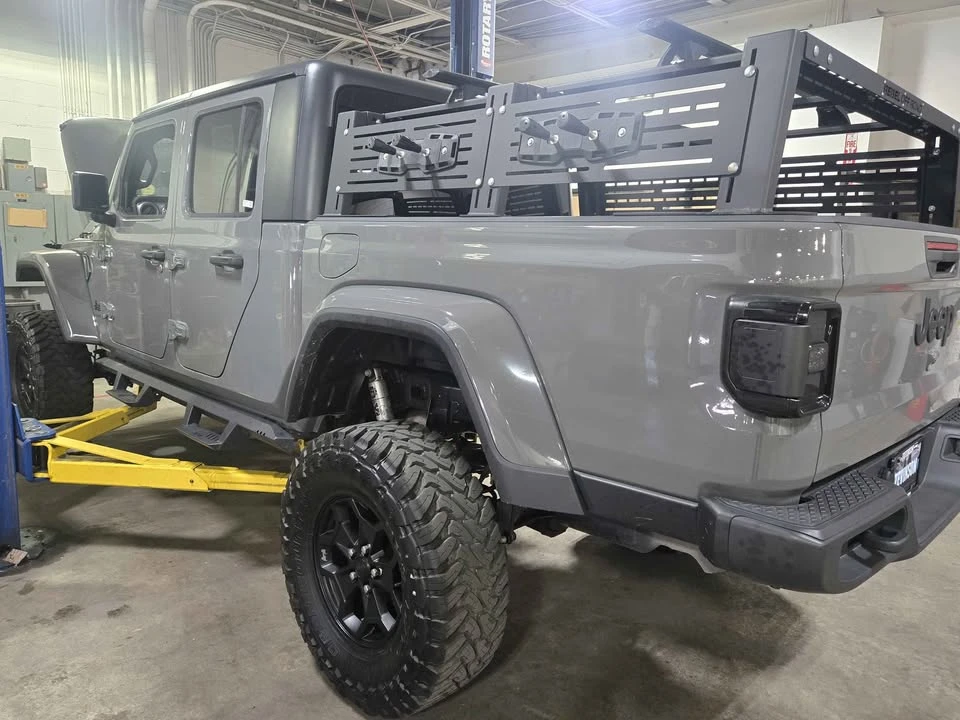 2021 Jeep JT Gladiator - Image 11 of 16