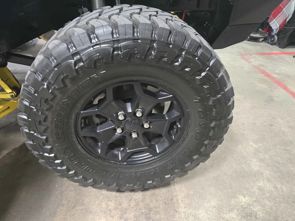 2021 Jeep JT Gladiator - Image 2 of 16