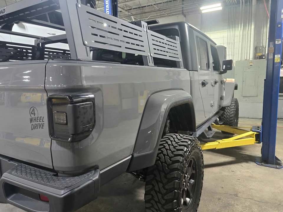 2021 Jeep JT Gladiator - Image 15 of 16