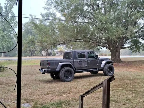 2021 Jeep Gladiator Willys Pickup 4D 5 ft
