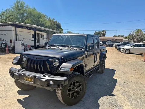 2021 Jeep Gladiator Willys Pickup 4D 5 ft