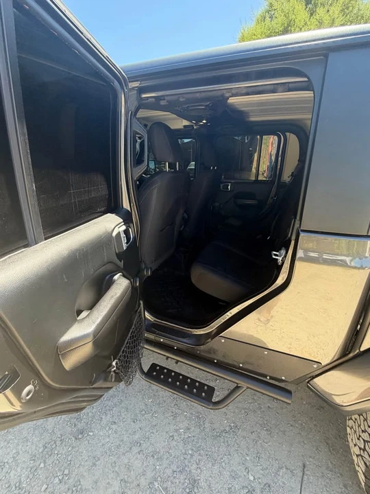 2021 Jeep JT Gladiator - Image 17 of 19