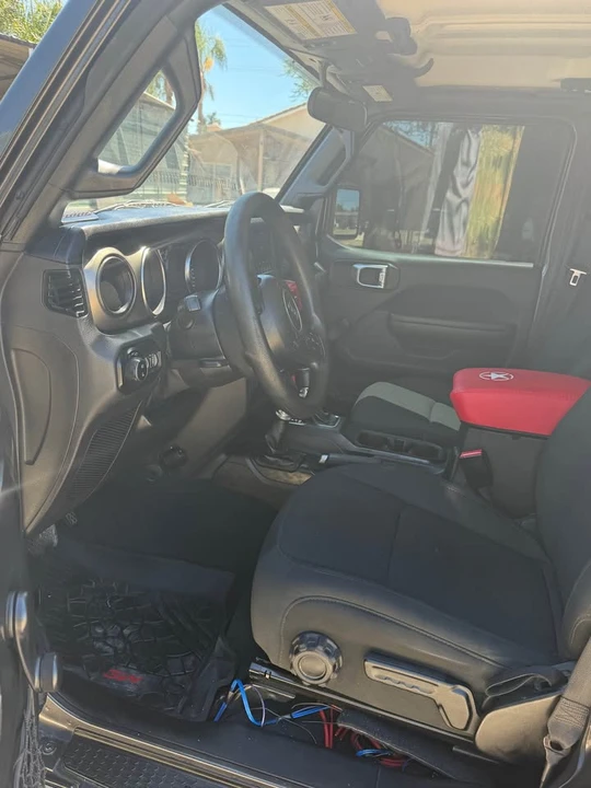 2021 Jeep JT Gladiator - Image 13 of 19
