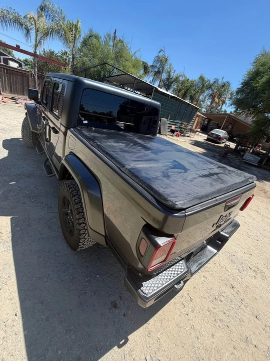 2021 Jeep JT Gladiator - Image 18 of 19