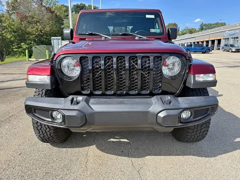 2021 Jeep Gladiator Willys Pickup 4D 5 ft