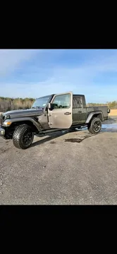 2021 Jeep Gladiator Willys Pickup 4D 5 ft