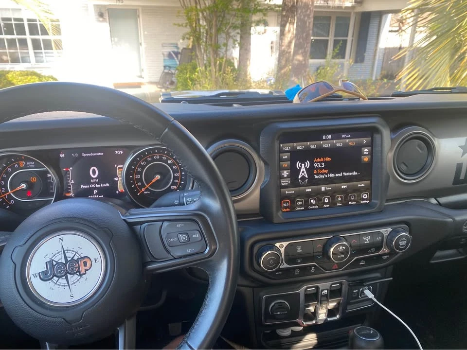 2021 Jeep JT Gladiator - Image 9 of 19