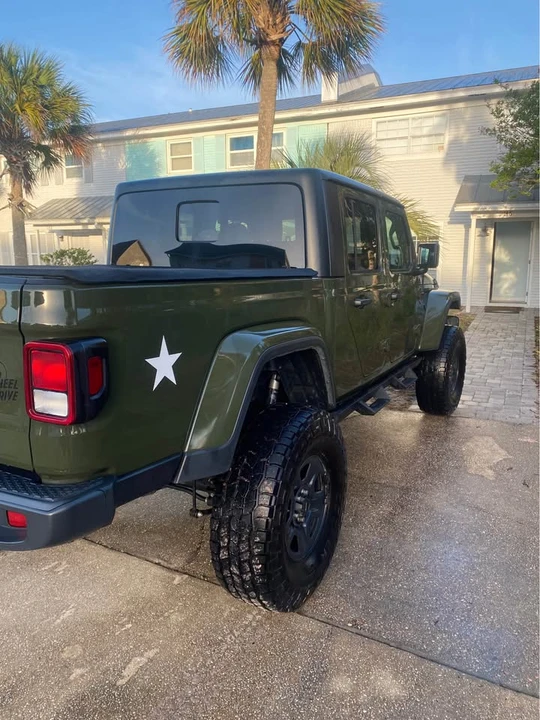 2021 Jeep JT Gladiator - Image 14 of 19
