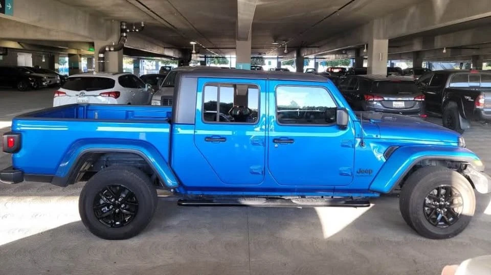 2021 Jeep JT Gladiator - Image 3 of 3