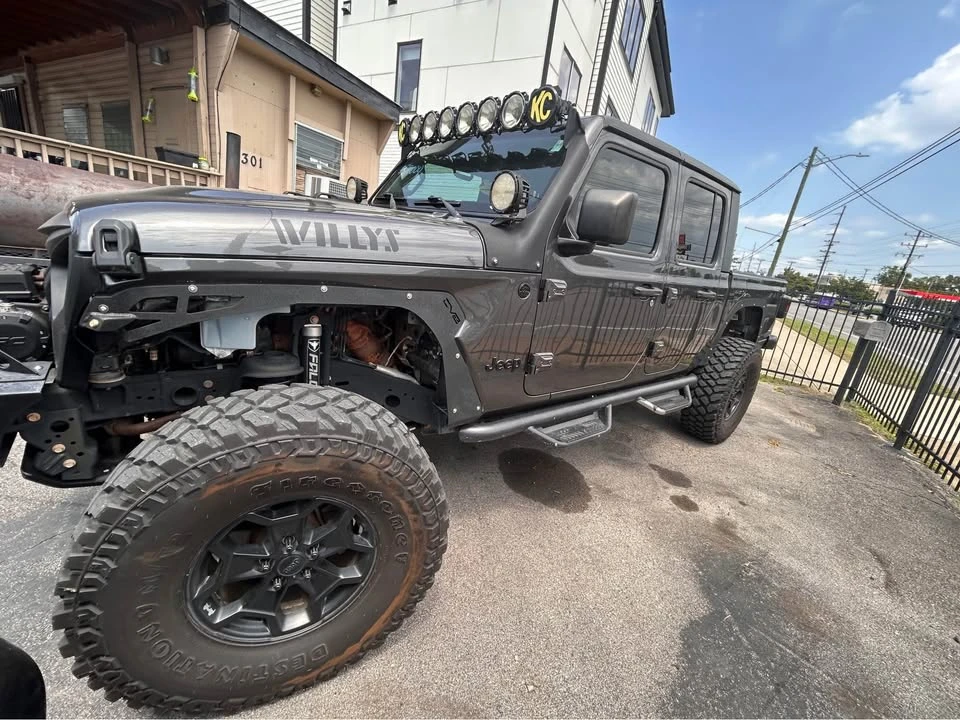 2021 Jeep JT Gladiator - Image 2 of 12