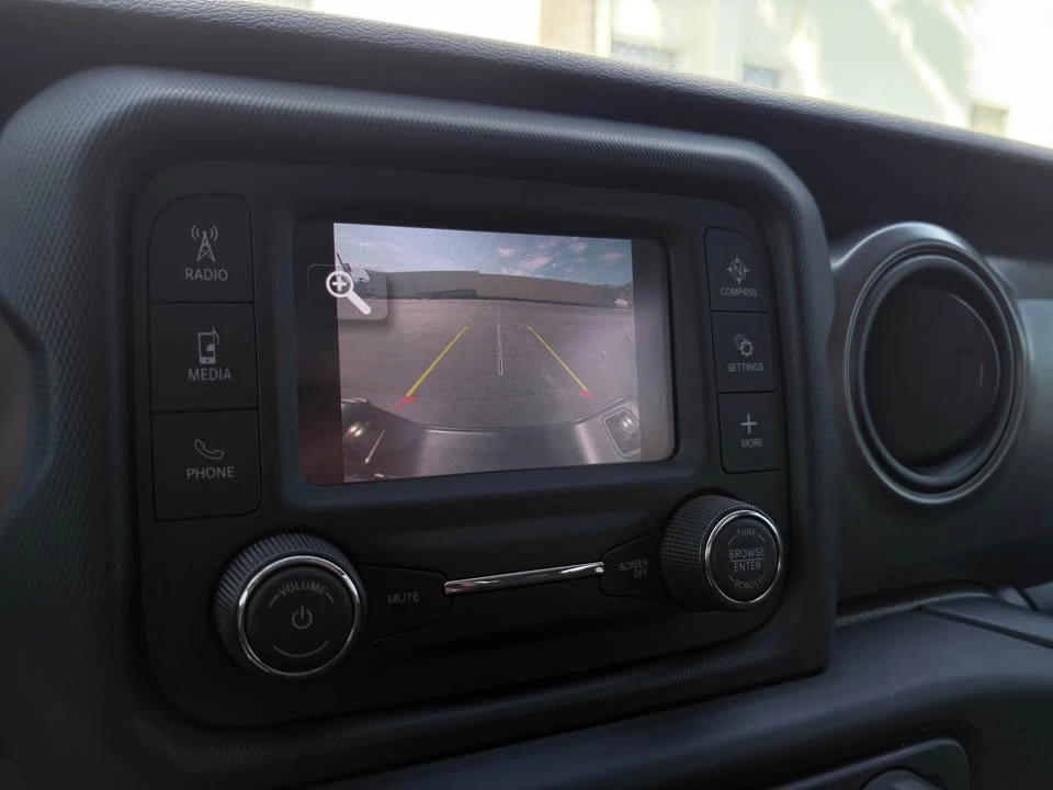 2021 Jeep JT Gladiator - Image 18 of 20