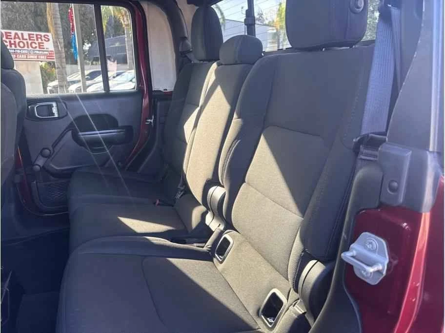 2021 Jeep JT Gladiator - Image 10 of 15