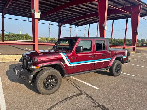 2021 Jeep Gladiator Willys Sport Pickup 4D 5 ft