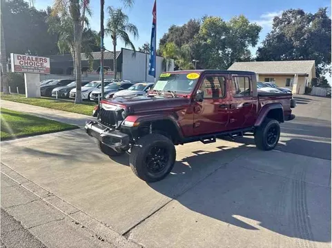 2021 Jeep Gladiator Willys Sport Pickup 4D 5 ft