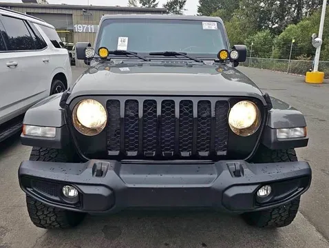 2021 Jeep Gladiator Willys Sport Pickup 4D 5 ft