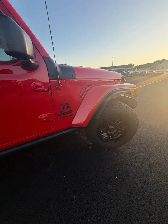 2021 Jeep JT Gladiator - Image 2 of 5