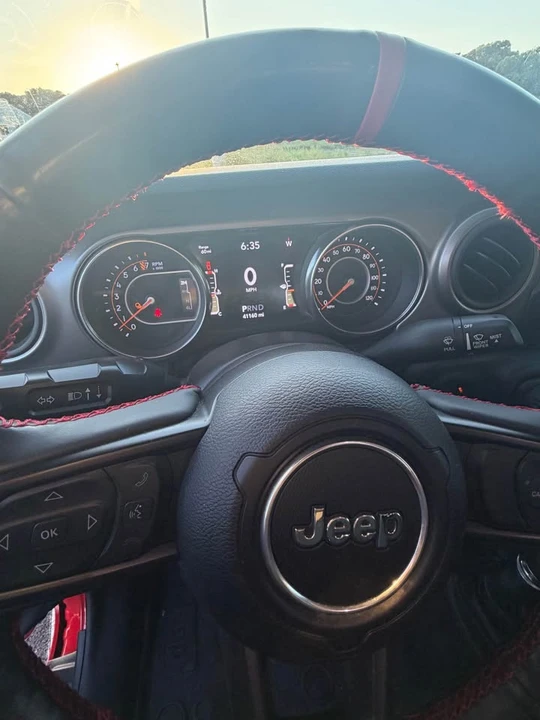 2021 Jeep JT Gladiator - Image 4 of 5