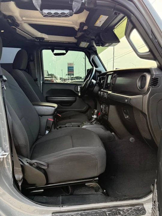 2021 Jeep JT Gladiator - Image 12 of 16