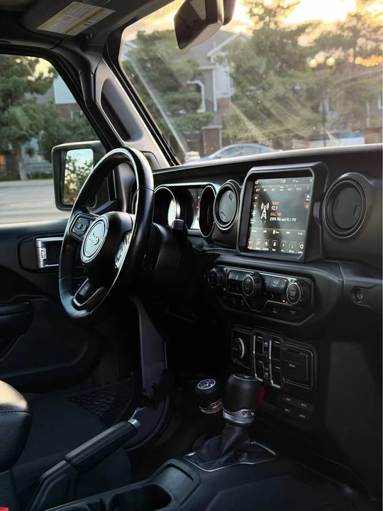2021 Jeep JT Gladiator - Image 9 of 16