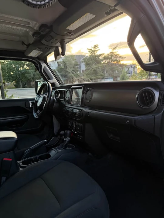 2021 Jeep JT Gladiator - Image 14 of 16