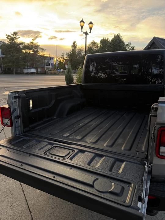 2021 Jeep JT Gladiator - Image 15 of 16