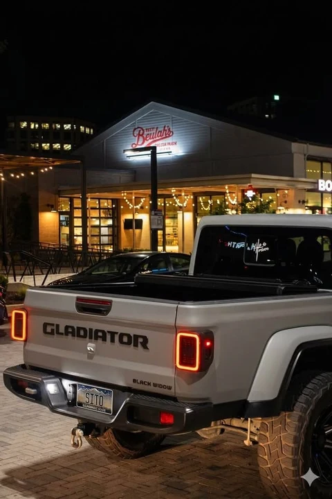 2021 Jeep JT Gladiator - Image 4 of 5