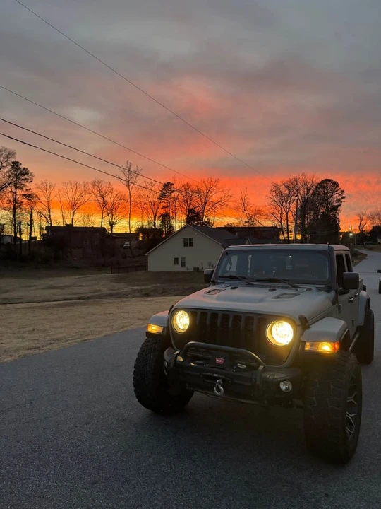 2021 Jeep JT Gladiator - Image 3 of 5