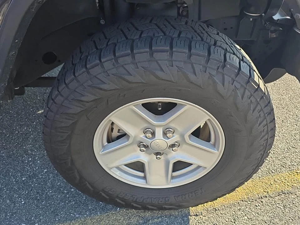 2021 Jeep JT Gladiator - Image 6 of 10