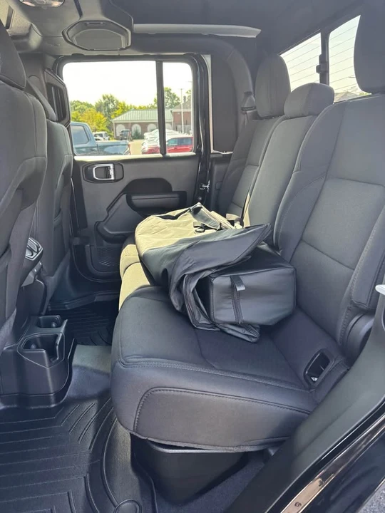 2021 Jeep JT Gladiator - Image 10 of 11