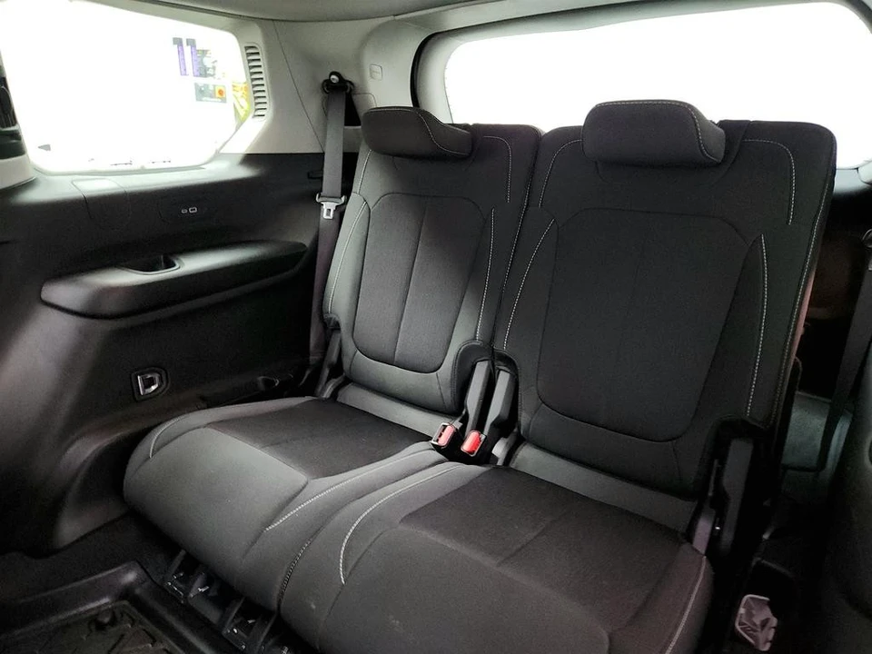 2021 Jeep - Image 23 of 31