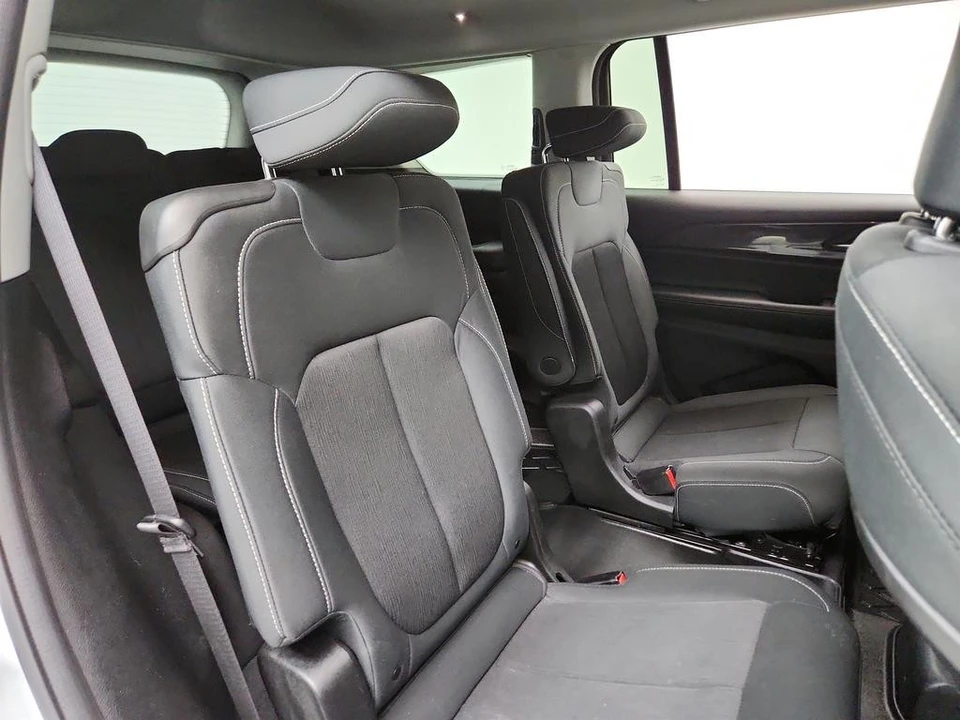 2021 Jeep - Image 28 of 31