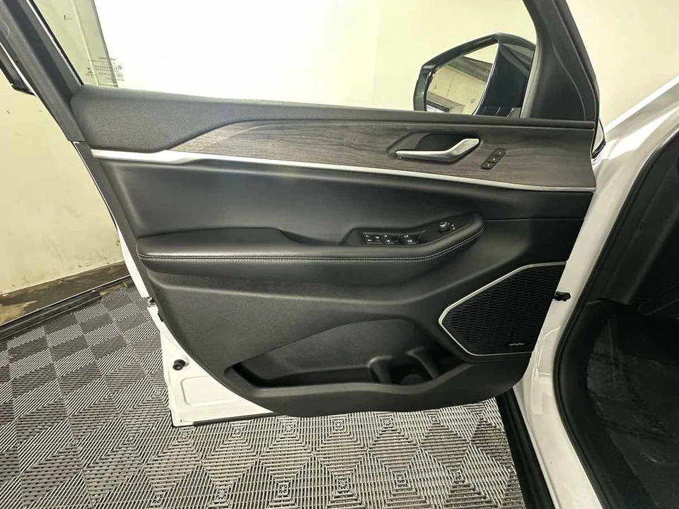 2021 Jeep WL Grand Cherokee - Image 15 of 21