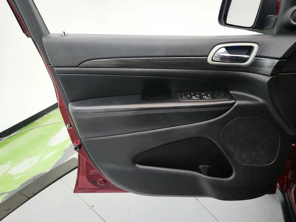 2021 Jeep - Image 23 of 31