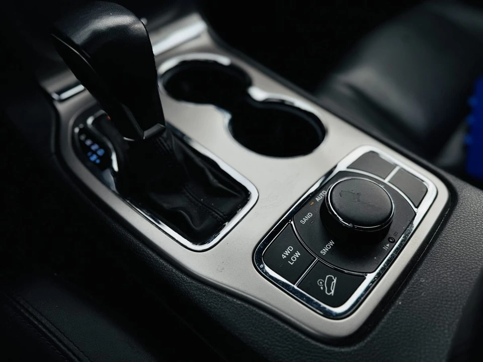 2021 Jeep Grand Cherokee - Image 17 of 19