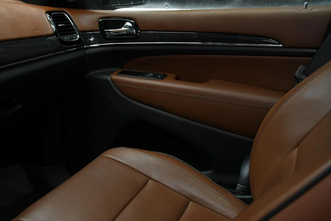 2021 Jeep - Image 25 of 31