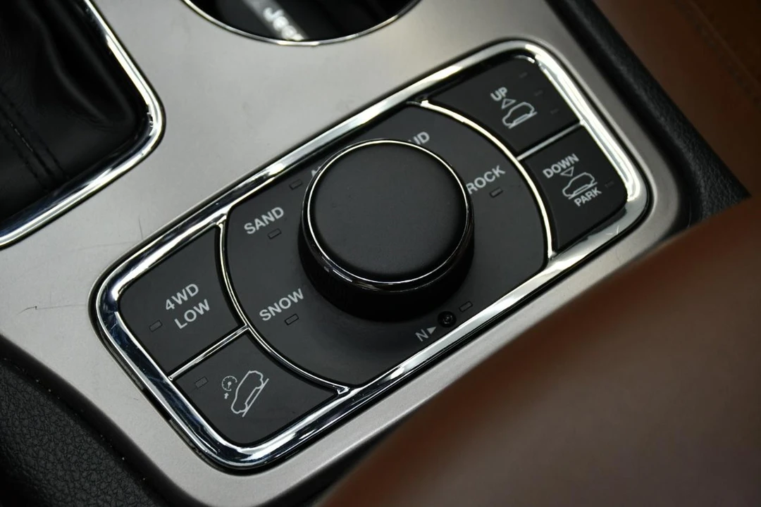 2021 Jeep - Image 23 of 31