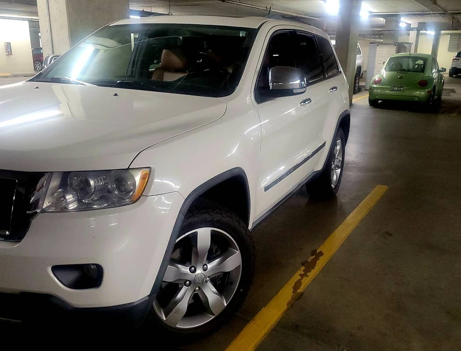 2011 Jeep WK2 Grand Cherokee - Image 2 of 7