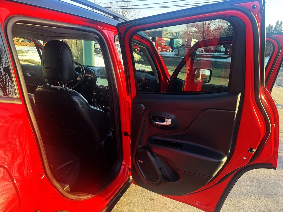 2021 Jeep Renegade - Image 16 of 21