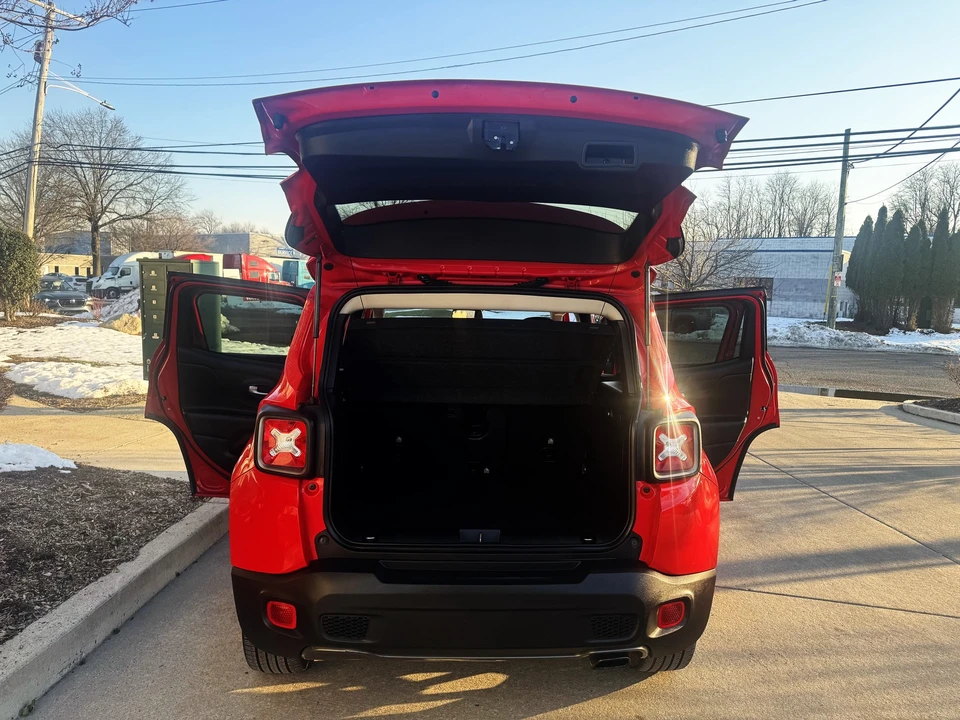 2021 Jeep Renegade - Image 18 of 21