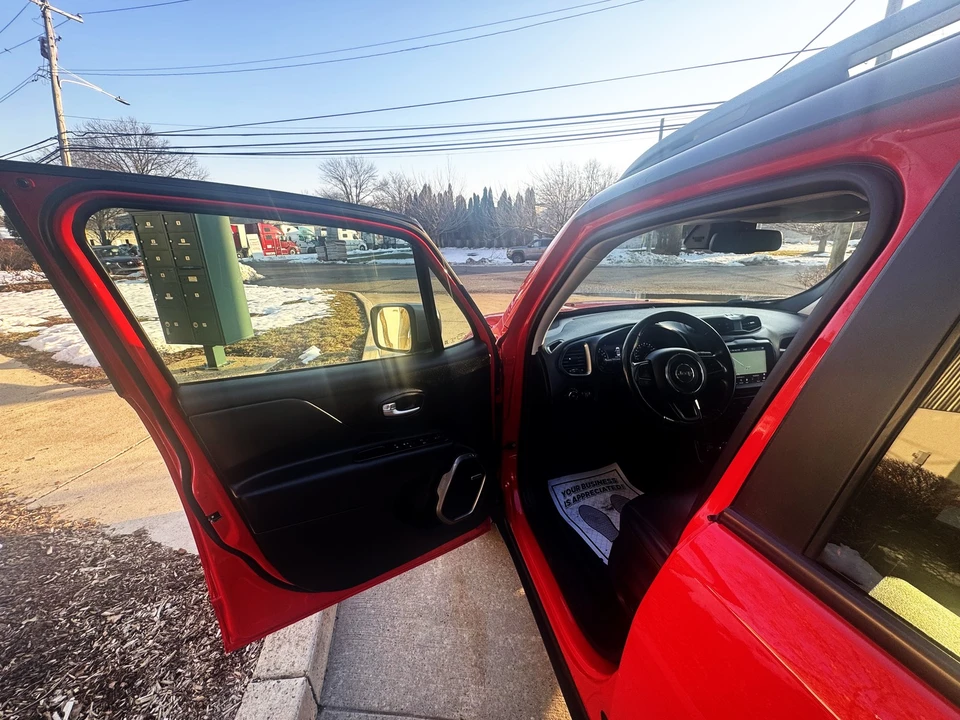 2021 Jeep Renegade - Image 8 of 21