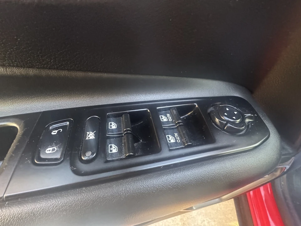 2021 Jeep Renegade - Image 9 of 21