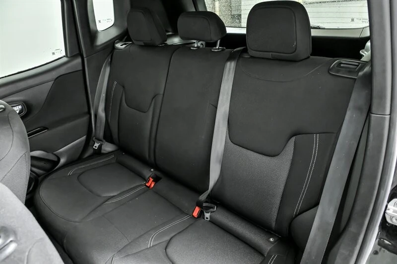 2021 Jeep Renegade - Image 19 of 21