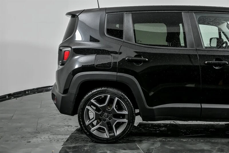 2021 Jeep Renegade - Image 11 of 21