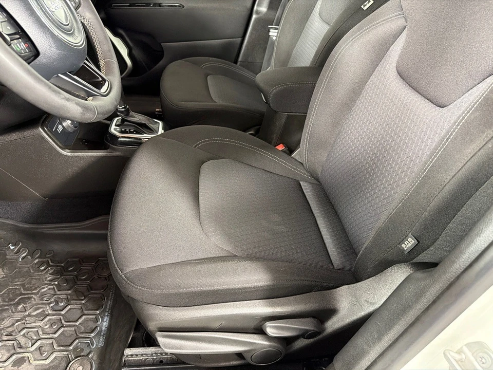 2021 Jeep Renegade - Image 12 of 21