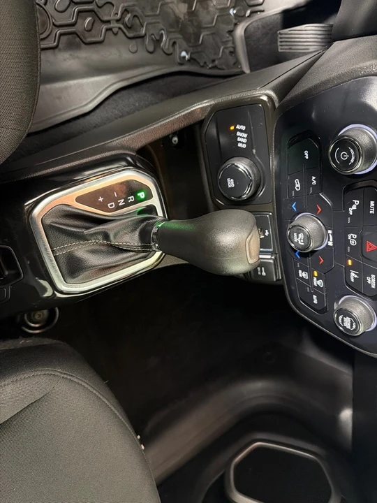 2021 Jeep Renegade - Image 18 of 21